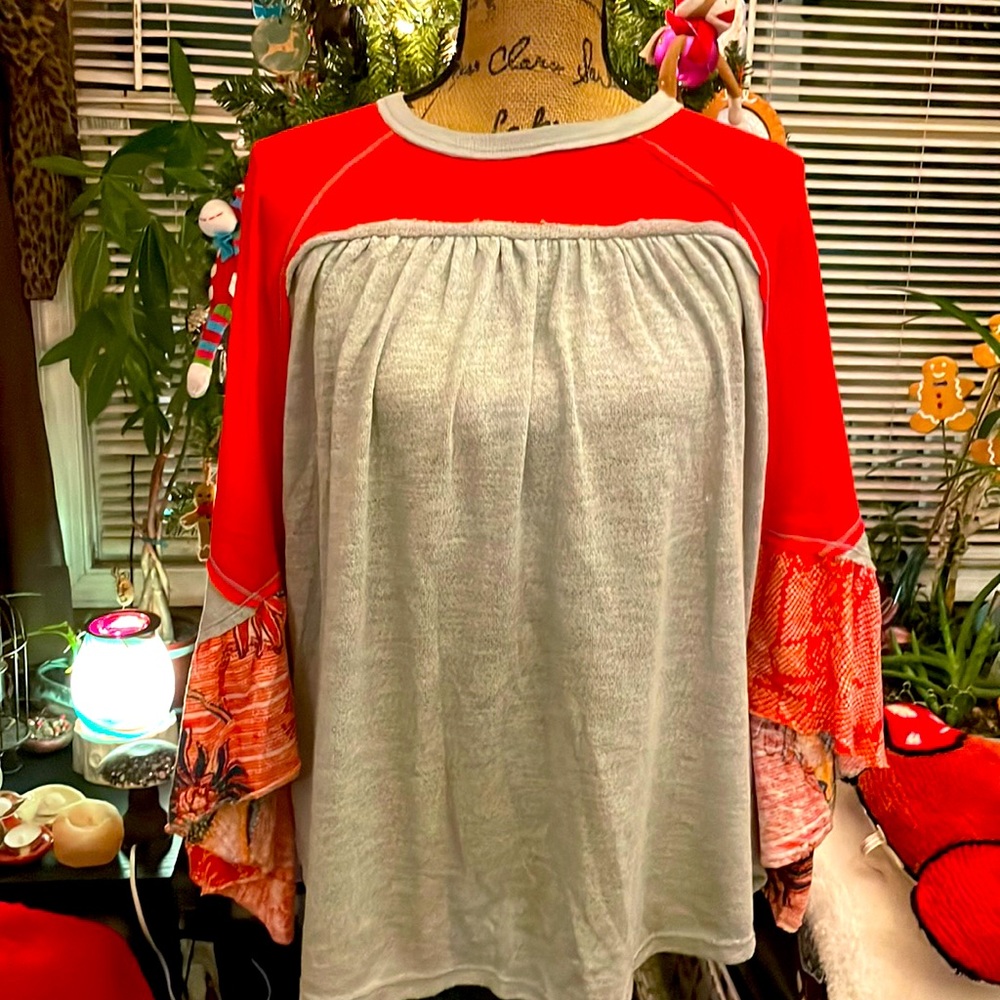 NWT. FreePeople Tee. Size S.